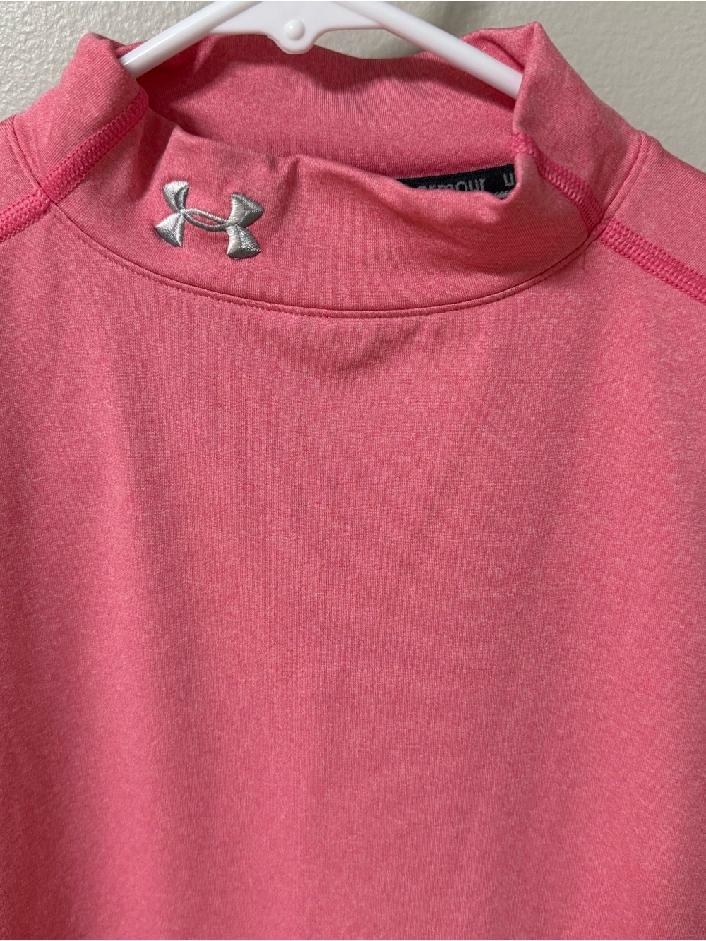 Under Armour Cold Gear Womens Pink Longsleeve Compression Mock Neck Shirt Medium - Picture 2 of 8